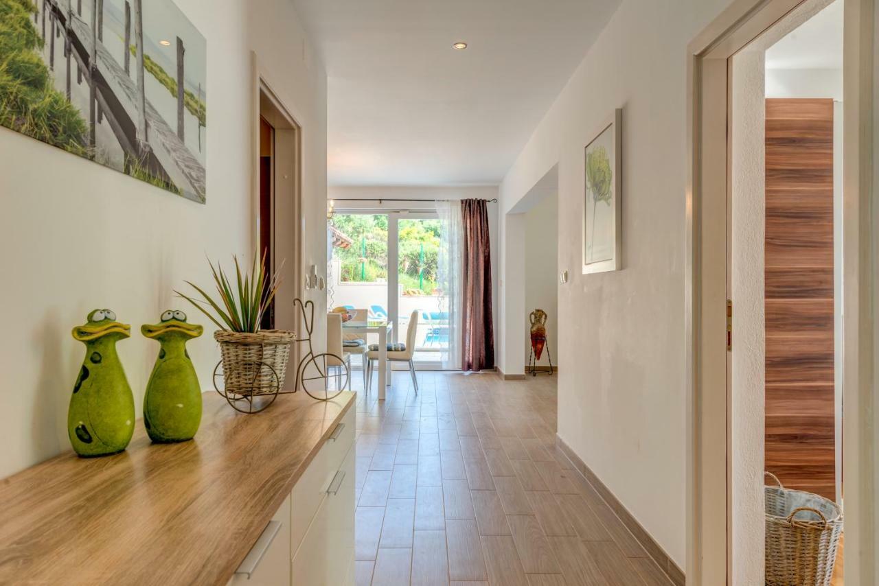 Holiday Home Figa Omiš Екстериор снимка