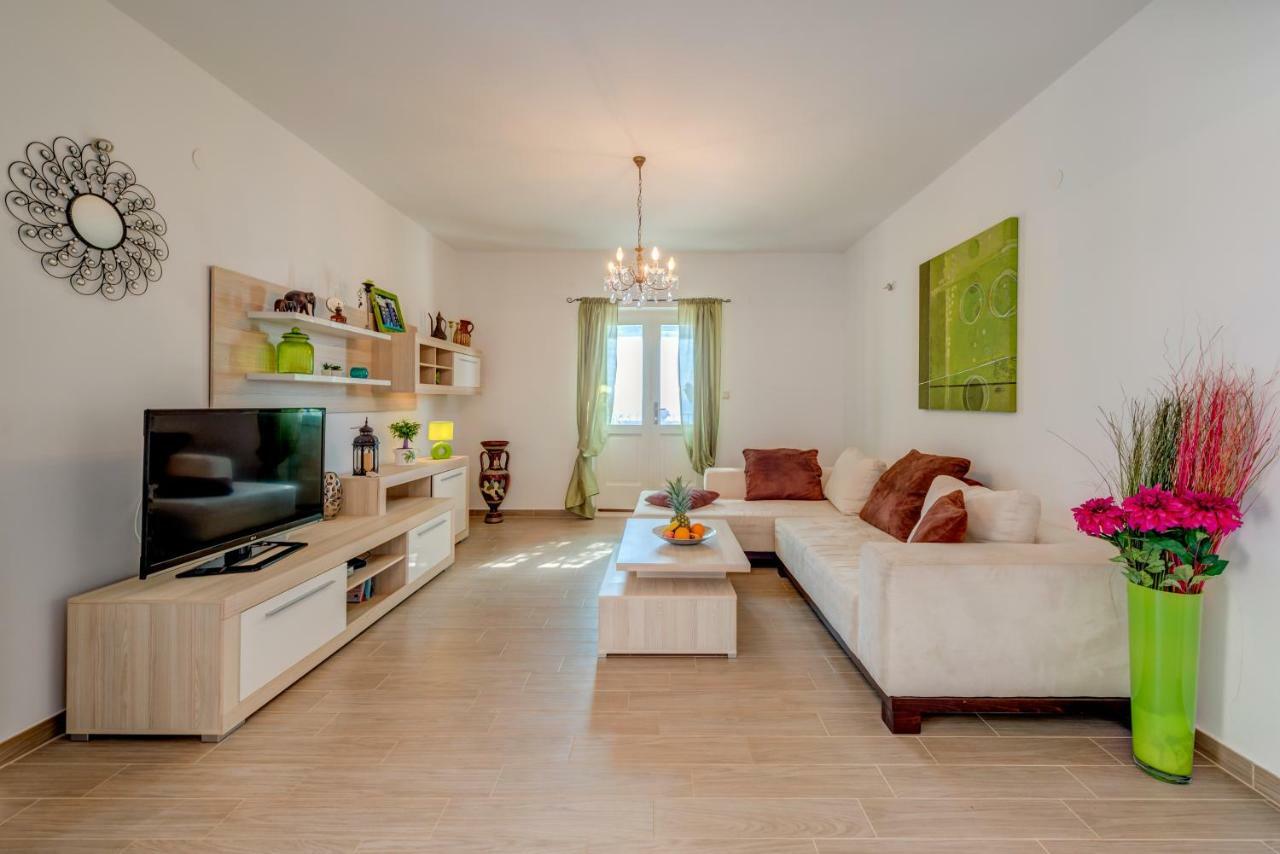 Holiday Home Figa Omiš Екстериор снимка