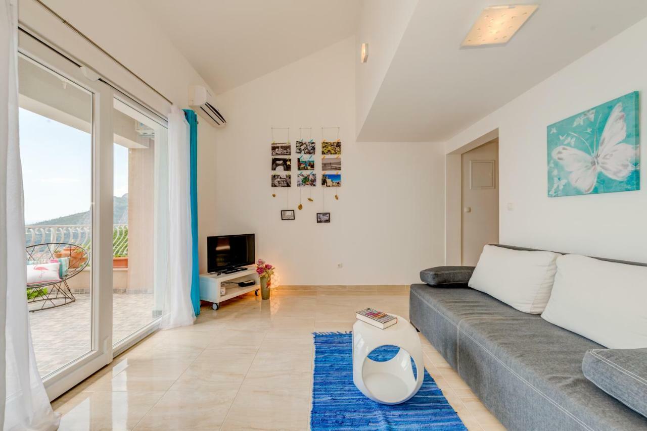 Holiday Home Figa Omiš Екстериор снимка