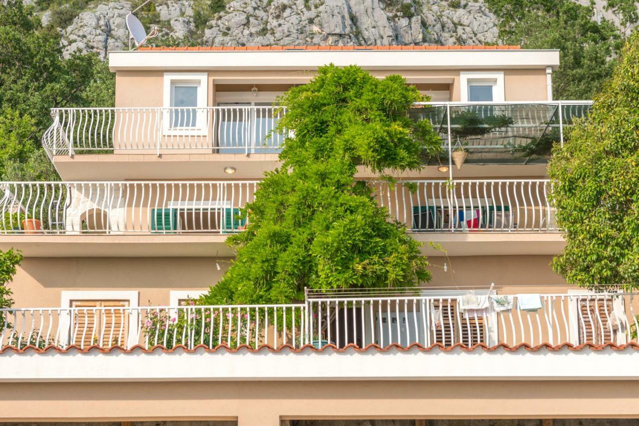 Holiday Home Figa Omiš Екстериор снимка