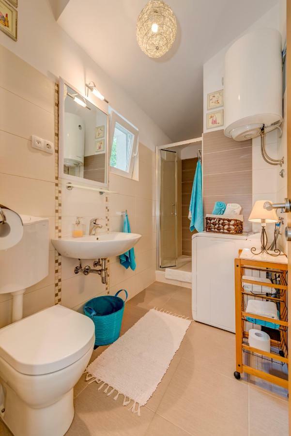Holiday Home Figa Omiš Екстериор снимка