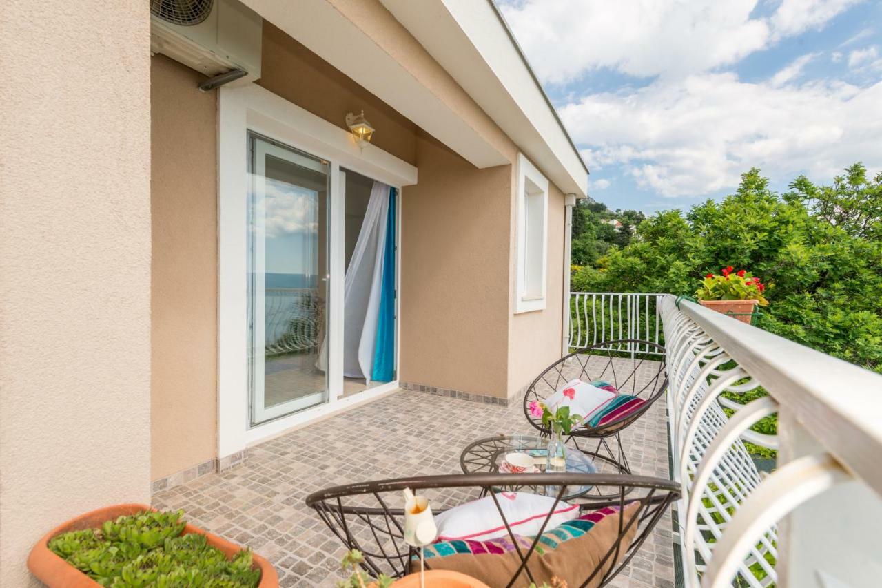 Holiday Home Figa Omiš Екстериор снимка