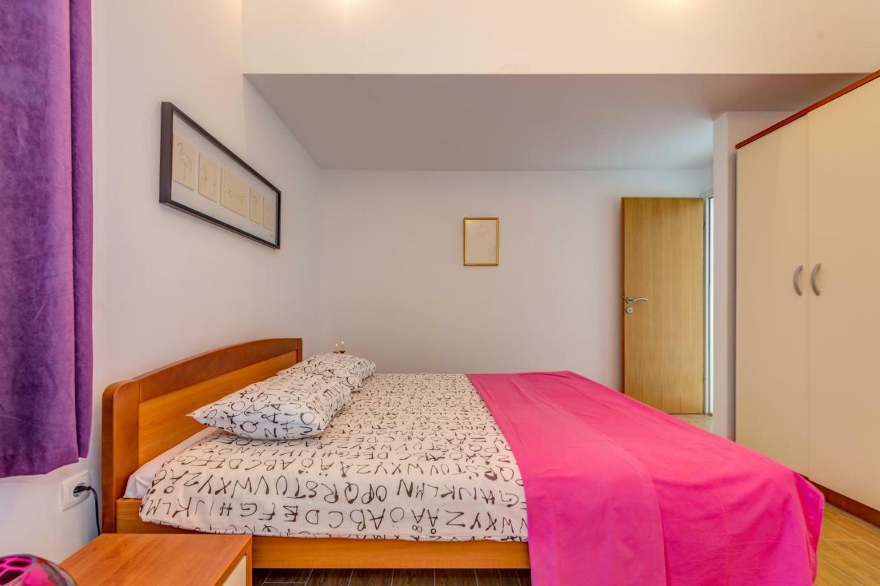 Holiday Home Figa Omiš Екстериор снимка